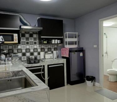 Thep Kasattri House | Private Room in a Shared House Phuket