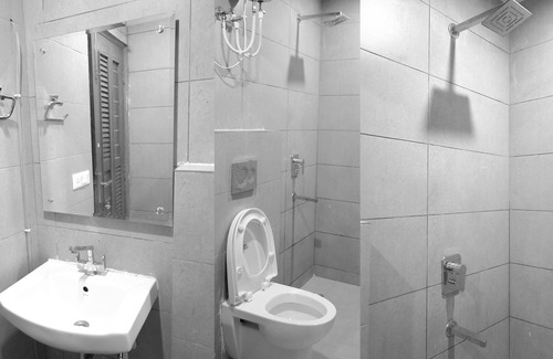 New Delhi House | Comfortable Private Room in Khanpur - Family Friendly Stay