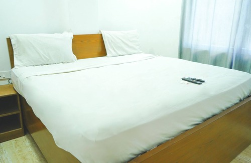 New Delhi House | Comfortable Private Room in Khanpur - Family Friendly Stay