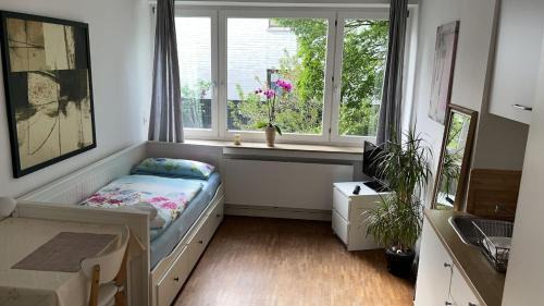 Misburg-Anderten Apartment | Comfortable Private Room in Misburg, Hanover for Families