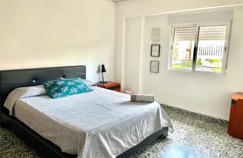 Malilla House | Cozy Private Room in Shared Apartment Valencia WorkStay