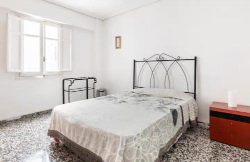 Malilla House | Cozy Private Room in Shared Apartment Valencia WorkStay