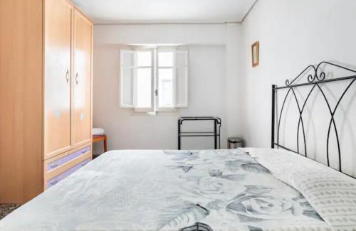 Malilla House | Cozy Private Room in Shared Apartment Valencia WorkStay