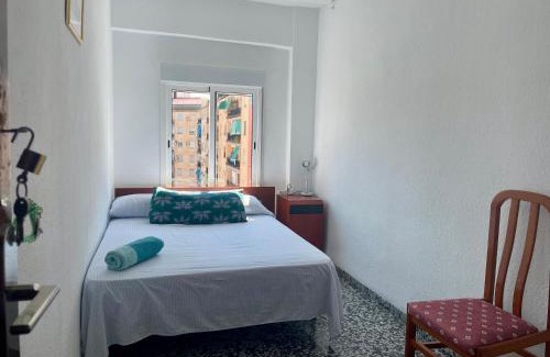Malilla House | Cozy Private Room in Shared Apartment Valencia WorkStay