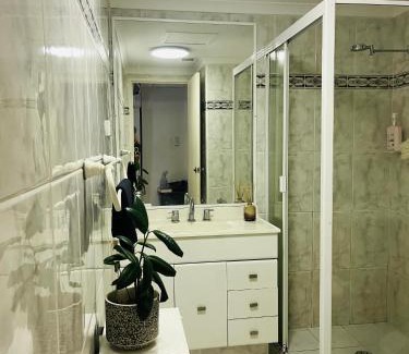 Pyrmont House | Top-Rated Private Room in Pyrmont with Pool Access