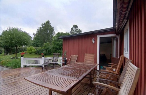 Umea House | Cozy Room Near University with Hot Tub & Child-Friendly Space