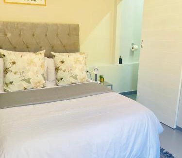 South Durban House | Cozy Private Room Pelican - Ideal for Family Getaways