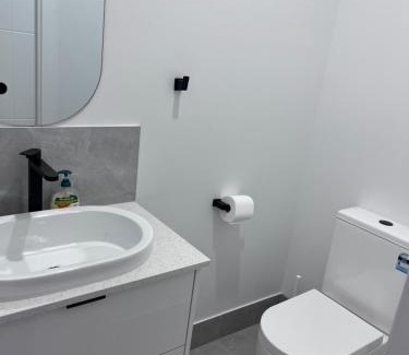 Clearview House | Private room & private toilet in Clearview
