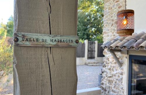 Lorgues Villa | Indulge in Private Room & Spa with Jacuzzi Experience