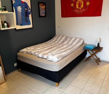 Njardvik House | Private Room With Bath Close to the Airport