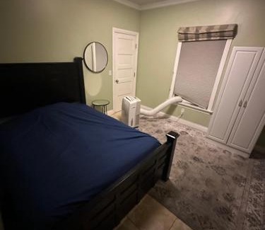 Burbank House | Private room with private bathroom - Mini Mansion