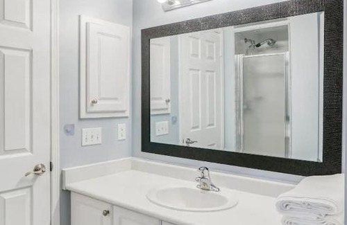 Halton Regional Municipality Bed & Breakfast | Cozy Private Rooms at BnbbookingCA Milton for Families