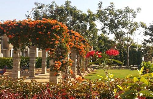 Malur House | Private Rooms in a Villa with Pool and Pet-Friendly Options