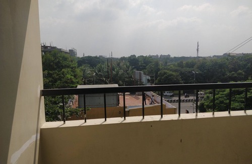 Peelamedu Apartment | Cozy Private Rooms with Delicious Breakfast Choices