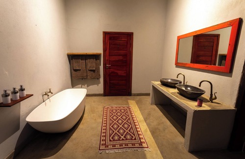 Eastern Province Cabin | Discover the Private Safari House Near South Luangwa Park