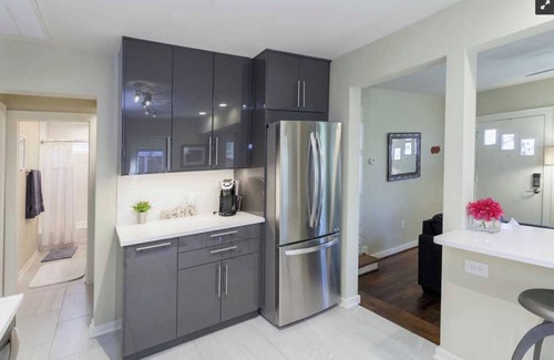 Westfield House | Idyllic Retreat: Your Perfect Austin Getaway Awaits