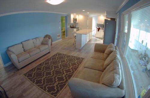 Oak Harbor House | Seaside Retreat: Private Beach Cottage for 10 Guests