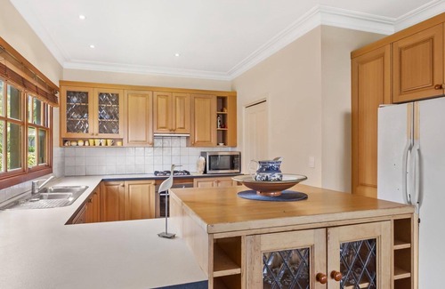 Pretty Beach Central Coast House | Private Sands - 180 degree water views