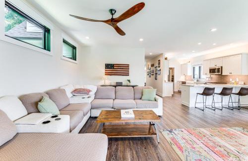 Moneta House | Lakefront Moneta Home with Hot Tub & Boat Dock, Rated 10/10