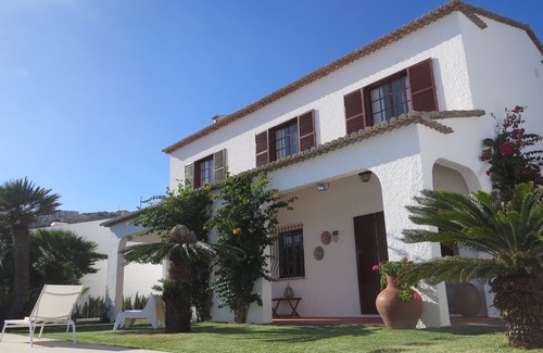 Santa Cruz Villa | Exclusive Sea Access with Pool and Ocean Views Await You