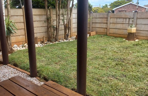 Jeffreys Bay Apartment | Convenient Self-Checkout 800m from Beach & Attractions