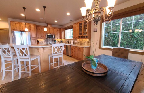 Quincy House | Spacious Family Retreat at Crescent Bay Resort for Groups