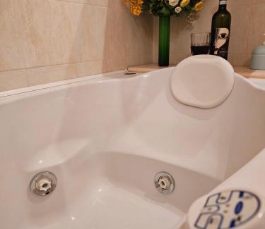 Tuscolano Apartment | Private SPA Apartment in Rome