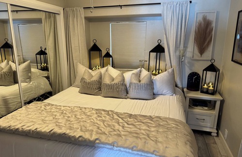 Lake Havasu City Resort | Experience Tranquility: Private Spa On The Water!