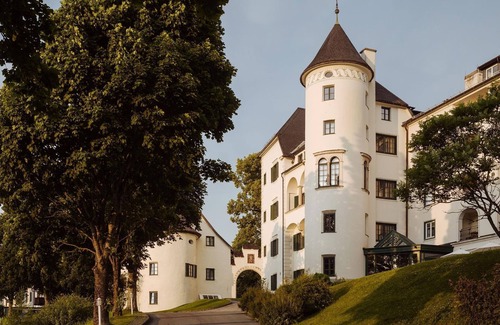 Gatschen House | Relaxing Private Spa Suite with Balcony at IMLAUER Hotel