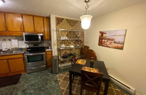 Waverly Apartment | Inviting 2-Bedroom Retreat with Breakfast & Family Amenities