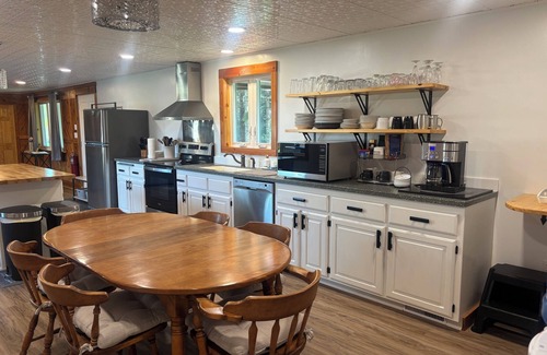 Cascade House | Unwind at The Pines - Hot Tub, Pool & Ocean Views Await