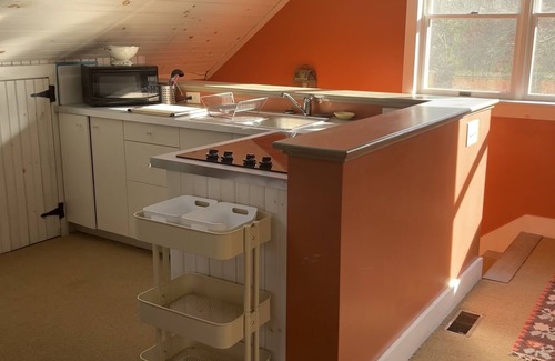 Little Compton Apartment | Pet-Friendly Oceanfront Studio with Pool and Spa Access