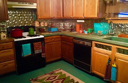 Cascade Other | Top-Rated Studio Apartment in Historic Farmhouse Retreat