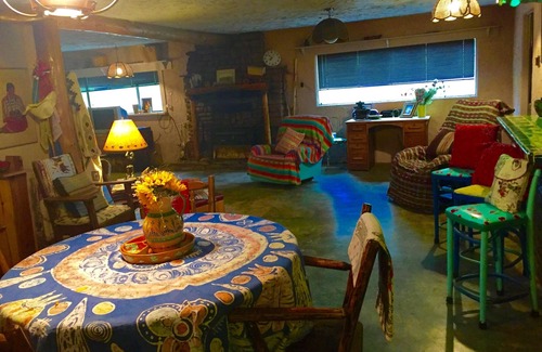 Cascade Other | Top-Rated Studio Apartment in Historic Farmhouse Retreat