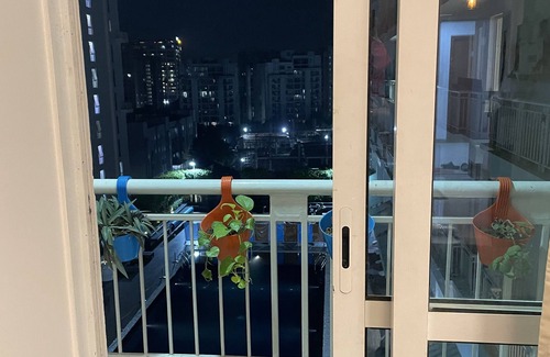 Gomti Nagar Apartment | Cozy Private Studio at DLF MyPad with Pool & Kitchen Access