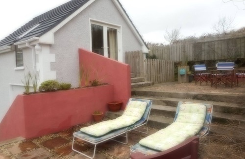 Milltown Apartment | Oceanfront Private Studio with Breakfast & 9.8/10 Rating