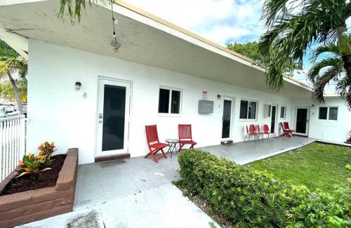 Coral Way Apartment | Cozy Private Studio Near Coconut Grove with Ocean View