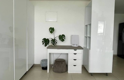 San Pedro Apartment | Prime Studio Retreat in the Heart of Curridabat