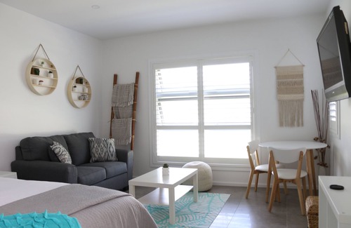Werri Beach Apartment | Cozy Oceanfront Studio Room - Guest Rated 9.8/10
