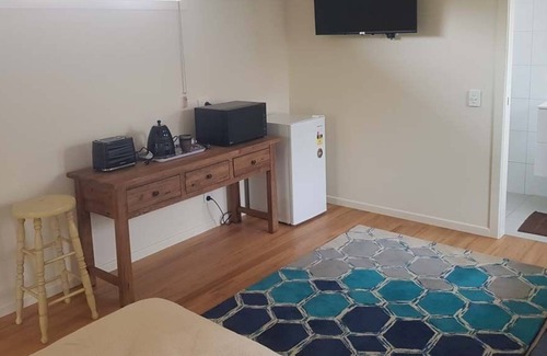 Mullumbimby Apartment | Private studio - two minutes walk to town.
