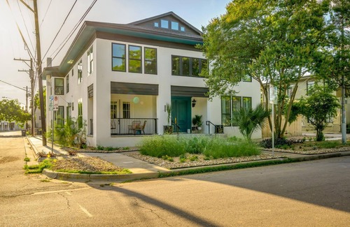 West End Apartment | Adina - Suite 101: Family-Friendly Stay with Kitchen Access