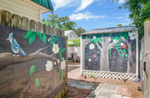 Warrington Cottage | Inviting Private Suite with Patio Near Downtown & NAS Pensacola