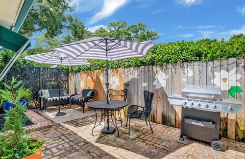 Warrington Cottage | Inviting Private Suite with Patio Near Downtown & NAS Pensacola