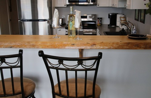 Okanagan-Similkameen Apartment | Private Suite with Amazing Lake View