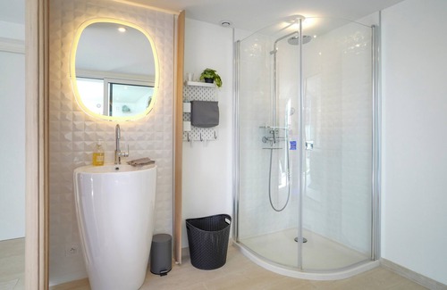 Brech Bed & Breakfast | Private suite with in-house spa