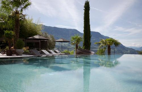Tirolo Ski Chalet | Indulge in Private Suites at COLLIS - Top-Rated Resort