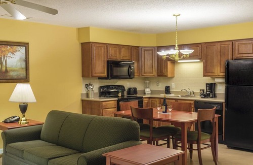 McGaheysville House | Relaxing Condo with Jacuzzi, Golf & Water Park Fun