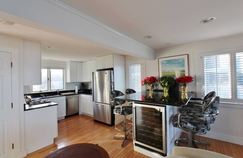 Barnstable House | Tranquil Beachfront Escape with Breathtaking Sunset Views