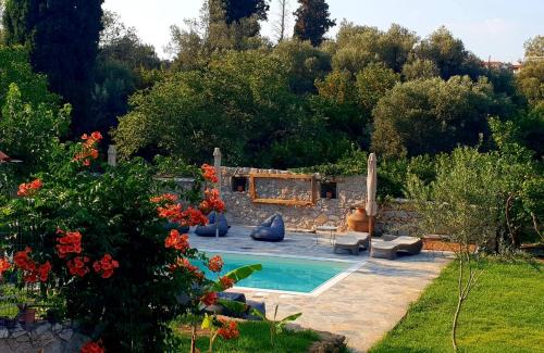 Troezen House | Indulge in a Private Cottage with Pool & Ocean Views