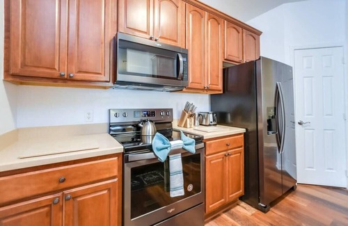 Florida Central Atlantic Coast Apartment | Top Floor Condo with Pool & Spa Near Major Attractions